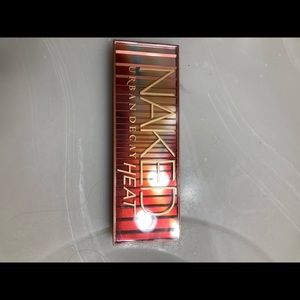 NAKED HEAT palette